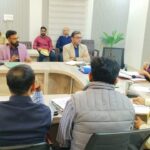 ग्रामीण बाजारों में शीघ्र लगेंगी सोलर स्ट्रीट लाइटें