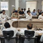 किसी भी हड़ताल व आपदा से निपटने के लिए समस्त तैयारियां रखे दुरूस्त: डीएम