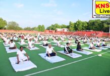 प्रभारी मंत्री राकेश सचान व नोडल अधिकारी वैभव श्रीवास्तव व जिलाधिकारी हर्षिता माथुर ने योग महाकुंभ में किया प्रतिभाग