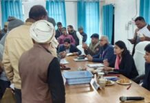 डीएम-एसपी ने तहसील लालगंज में सम्पूर्ण समाधान दिवस में फरियादियों की सुनी समस्याएं
