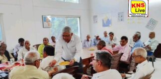 जंतर-मंतर आंदोलन से पहले रायबरेली में जुटे ईपीएस-95 पेंशनर