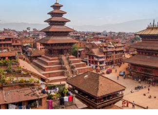 शिल्पा शेट्टी ने नेपाल के काठमांडू में मशहूर पशुपतिनाथ मंदिर के दर्शन किए
