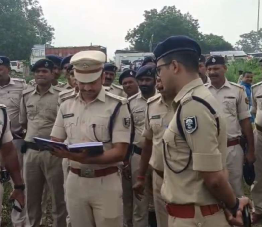 बिहटा के परेव सोन नदी में शनिवार अहले सुबह पुलिस और रंगदारी वसूल रहे अपराधियों के बीच
