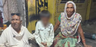यूपी के महोबा जिले में एक मां ने अपने जिंदा बेटे का ही डेथ सर्टिफिकेट बनावा डाला