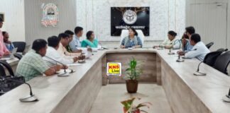 जिला रायबरेली में पोषण समिति एवं जिला बाल संरक्षण समिति की बैठक में योजनाओं की समीक्षा कर अधिकारियों को दिए गए आवश्यक दिशा-निर्देश