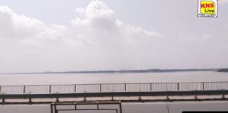 जलप्रलय की आहट: प्रयागराज के संगम तट पर माँ गंगा और यमुना ने धारण किया विकराल रौद्र रूप, निचले इलाकों में अलर्ट