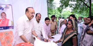 अधिकारियों को राहत एवं बचाव कार्यों में तेजी लाने के दिए निर्देश
