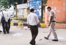 दिल्ली के मयूर विहार फेज-3 में एक युवक का शव मिलने से सनसनी फैल गई