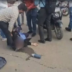 सुल्तानपुर में बुधवार शाम कलेक्ट्रेट के सामने एक दिल दहला देने वाली घटना सामने आई