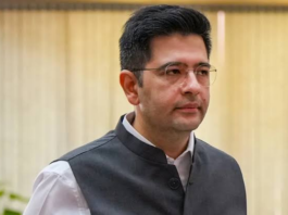 लिस्ट में राघव चड्ढा के नाम के आगे ‘पर्मानेंटली शिफ्टेड’ लिखा गया है। चड्ढा ने इसे गलती नहीं