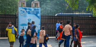 सरकारी, केंद्रीय सरकारी, प्राइवेट, स्पेशल नीड्स और इंटरनेशनल स्कूलों की अलग-अलग कैटेगरी में दिल्ली के कई स्कूल टॉप रैंक पर रहे.