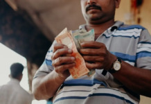 सोशल मीडिया पर इन दिनों एक पोस्ट काफी वायरल हो रही है। इसमें एक शख्स ने दावा किया है