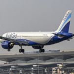 दोहा से बेंगलुरु जा रही IndiGo की फ्लाइट 6E 1302 को गुरुवार को उड़ान के दौरान एक क्रू मेंबर