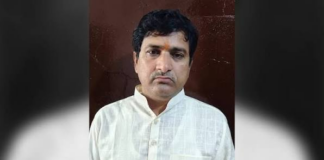 महाराष्ट्र के लातूर में एक ढोंगी बाबा पर आरोप है कि उसने नाबालिग के साथ रेप किया