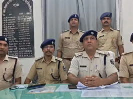 पटना के बाढ़ में 30 अगस्त को शराब पीने के बाद चार युवकों की मौत का मामला सामने आया है।