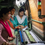 काम पर जाने के लिए 1 किलोमीटर या उससे ज्यादा दूरी तय करने वाली महिला वर्करों की संख्या सिर्फ़ 41.9%